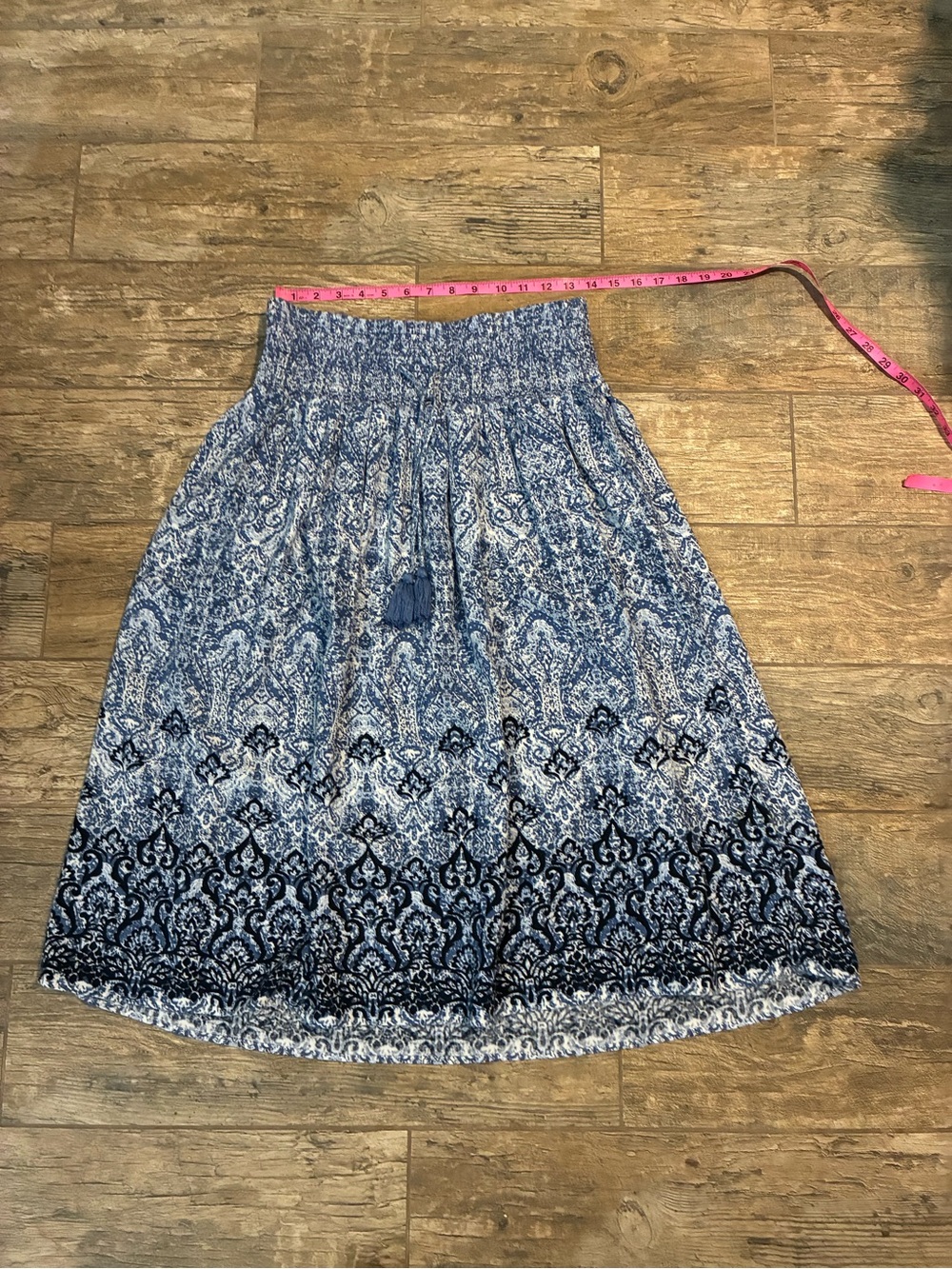 Women’s J Jill Blue & white paisley print Smocked Waist Midi Skirt - Picture 5 of 7